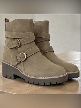 Blondo Waterproof Suede Moto Ankle Boots Lug Sole Tan Size 7.5